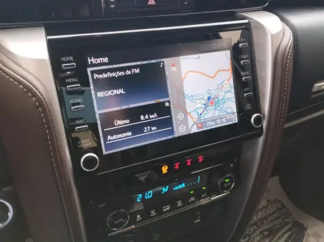 TOYOTA Hilux SW4 2.8 16V 4P SRX 4X4 7 LUGARES TURBO DIESEL AUTOMTICO, Foto 12