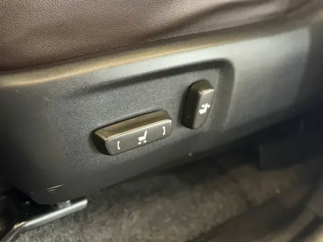 TOYOTA Hilux SW4 2.8 16V 4P SRX 4X4 7 LUGARES TURBO DIESEL AUTOM�TICO, Foto 16