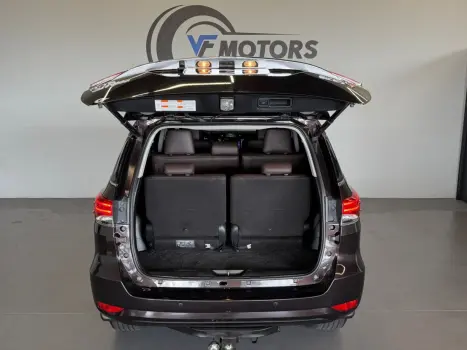 TOYOTA Hilux SW4 2.8 16V 4P SRX 4X4 7 LUGARES TURBO DIESEL AUTOM�TICO, Foto 27