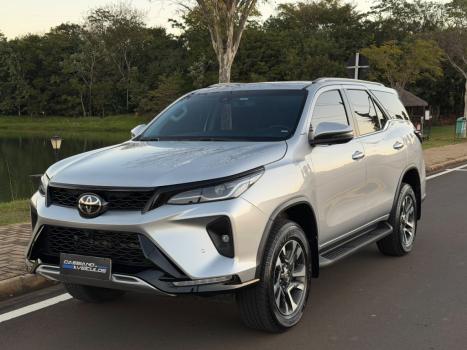 TOYOTA Hilux SW4 2.8 16V 4P SRX PLATINUM 4X4 7 LUGARES TURBO DIESEL AUTOM�TICO, Foto 1