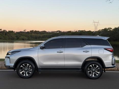 TOYOTA Hilux SW4 2.8 16V 4P SRX PLATINUM 4X4 7 LUGARES TURBO DIESEL AUTOM�TICO, Foto 5