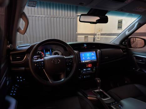 TOYOTA Hilux SW4 2.8 16V 4P SRX PLATINUM 4X4 7 LUGARES TURBO DIESEL AUTOM�TICO, Foto 7