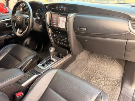 TOYOTA Hilux SW4 2.8 16V 4P SRX 4X4 7 LUGARES TURBO DIESEL AUTOMÁTICO, Foto 5