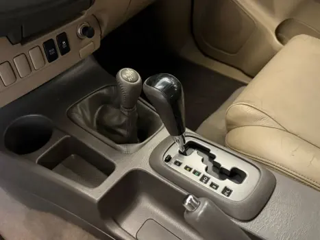 TOYOTA Hilux SW4 3.0 16V 4P SRV 4X4 7 LUGARES TURBO DIESEL AUTOM�TICO, Foto 9