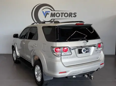 TOYOTA Hilux SW4 3.0 16V 4P SRV 4X4 7 LUGARES TURBO DIESEL AUTOM�TICO, Foto 18