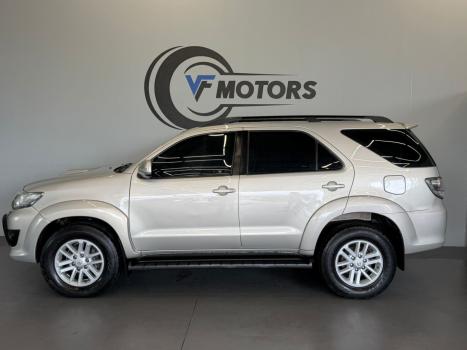 TOYOTA Hilux SW4 3.0 16V 4P SRV 4X4 7 LUGARES TURBO DIESEL AUTOM�TICO, Foto 5