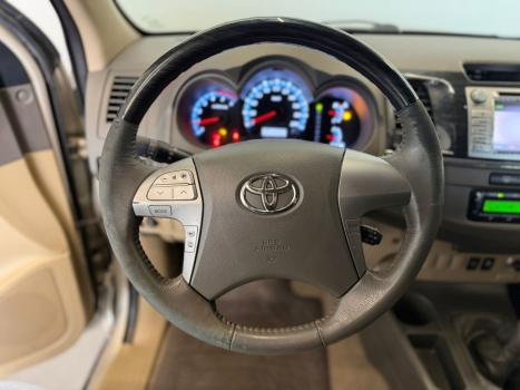 TOYOTA Hilux SW4 3.0 16V 4P SRV 4X4 7 LUGARES TURBO DIESEL AUTOM�TICO, Foto 7