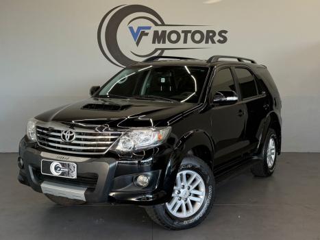 TOYOTA Hilux SW4 3.0 16V 4P SRV 4X4 7 LUGARES TURBO DIESEL AUTOM�TICO, Foto 1