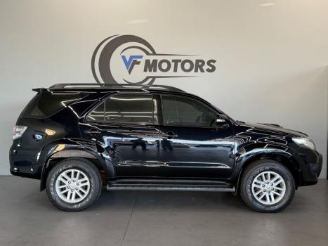 TOYOTA Hilux SW4 3.0 16V 4P SRV 4X4 7 LUGARES TURBO DIESEL AUTOM�TICO, Foto 6