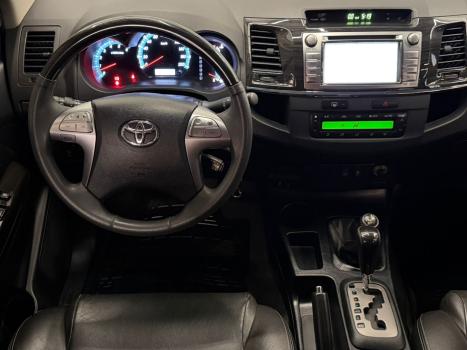 TOYOTA Hilux SW4 3.0 16V 4P SRV 4X4 7 LUGARES TURBO DIESEL AUTOM�TICO, Foto 8