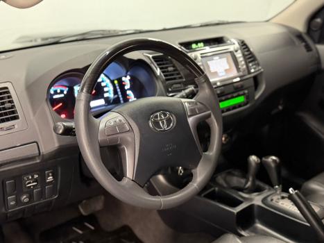 TOYOTA Hilux SW4 3.0 16V 4P SRV 4X4 7 LUGARES TURBO DIESEL AUTOM�TICO, Foto 9