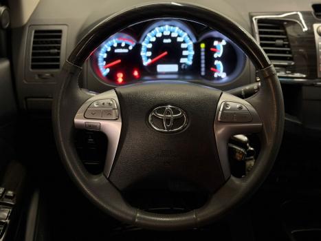 TOYOTA Hilux SW4 3.0 16V 4P SRV 4X4 7 LUGARES TURBO DIESEL AUTOM�TICO, Foto 10