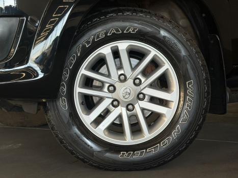 TOYOTA Hilux SW4 3.0 16V 4P SRV 4X4 7 LUGARES TURBO DIESEL AUTOM�TICO, Foto 13