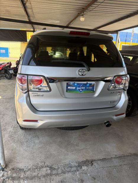 TOYOTA Hilux SW4 3.0 16V 4P SRV 4X4 7 LUGARES TURBO DIESEL AUTOM�TICO, Foto 3