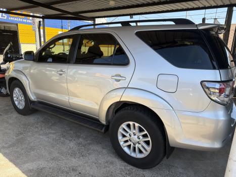 TOYOTA Hilux SW4 3.0 16V 4P SRV 4X4 7 LUGARES TURBO DIESEL AUTOM�TICO, Foto 4
