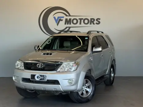 TOYOTA Hilux SW4 , Foto 1
