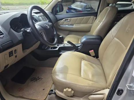 TOYOTA Hilux SW4 , Foto 8