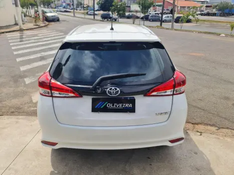 TOYOTA Yaris Hatch 1.5 16V 4P FLEX XL MULTIDRIVE AUTOMTICO CVT, Foto 10