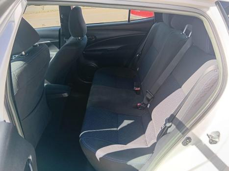TOYOTA Yaris Hatch 1.3 16V 4P FLEX XL PLUS TECH MULTIDRIVE AUTOMTICO CVT, Foto 11