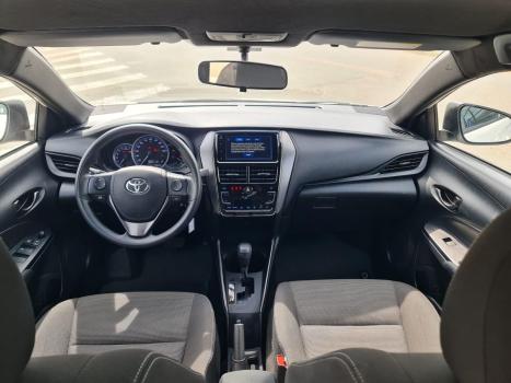 TOYOTA Yaris Hatch 1.5 16V 4P FLEX XL MULTIDRIVE AUTOMTICO CVT, Foto 5