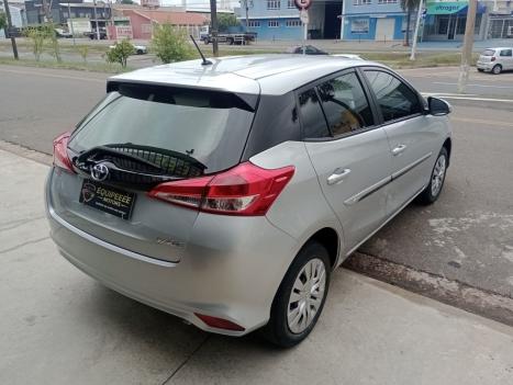 TOYOTA Yaris Hatch 1.3 16V 4P FLEX XL MULTIDRIVE AUTOM�TICO CVT, Foto 8