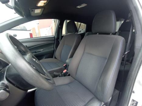 TOYOTA Yaris Hatch 1.3 16V 4P FLEX XL MULTIDRIVE AUTOM�TICO CVT, Foto 10