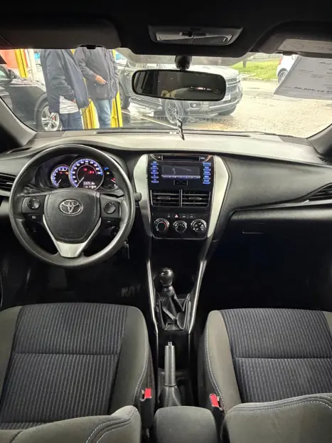 TOYOTA Yaris Hatch 1.3 16V 4P FLEX XL, Foto 13