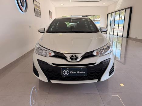 TOYOTA Yaris Hatch 1.3 16V 4P FLEX XL MULTIDRIVE AUTOM�TICO CVT, Foto 2