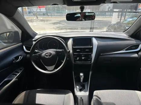TOYOTA Yaris Sedan 1.5 16V 4P FLEX PLUS MULTIDRIVE AUTOM�TICO CVT, Foto 4