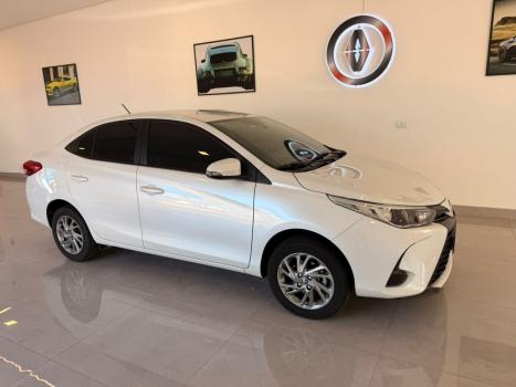 TOYOTA Yaris Sedan 1.5 16V 4P FLEX XS CONNECT MULTIDRIVE AUTOM�TICO CVT, Foto 2
