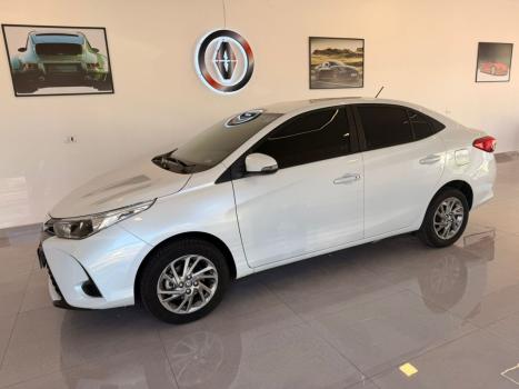 TOYOTA Yaris Sedan 1.5 16V 4P FLEX XS CONNECT MULTIDRIVE AUTOM�TICO CVT, Foto 4