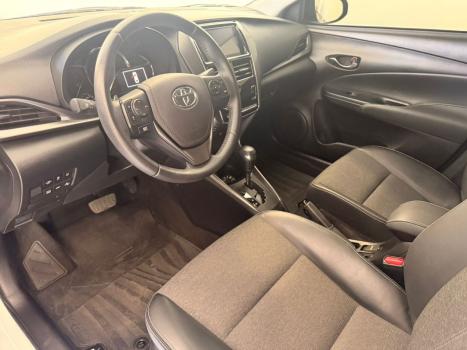 TOYOTA Yaris Sedan 1.5 16V 4P FLEX XS CONNECT MULTIDRIVE AUTOM�TICO CVT, Foto 10