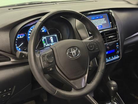TOYOTA Yaris Sedan , Foto 12