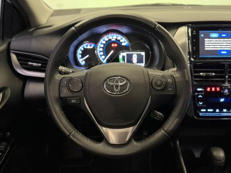 TOYOTA Yaris Sedan , Foto 13