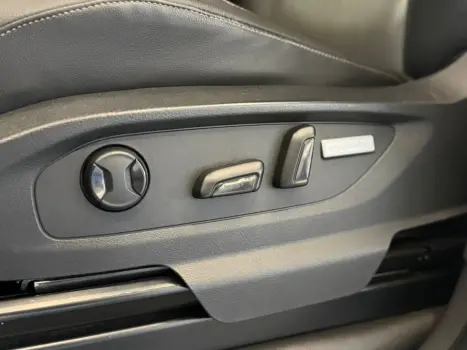 VOLKSWAGEN Amarok 3.0 V6 CABINE DUPLA HIGHLINE 4X4 TURBO INTERCOOLER AUTOM�TICO, Foto 12