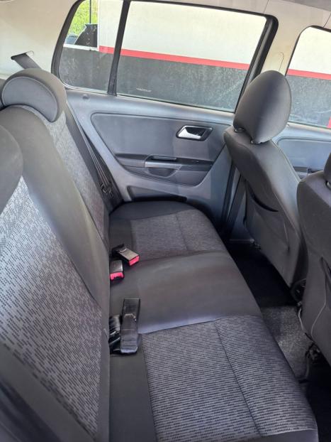 VOLKSWAGEN Fox 1.6 4P, Foto 5