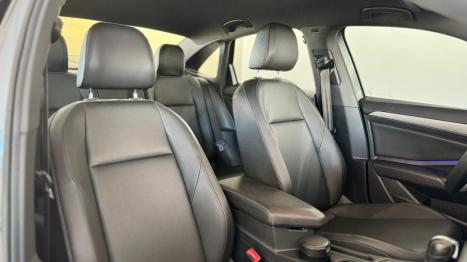 VOLKSWAGEN Jetta 1.4 4P 250 TSI R-LINE AUTOMTICO, Foto 7