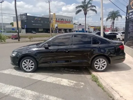 VOLKSWAGEN Jetta 2.0 4P FLEX COMFORTLINE TIPTRONIC AUTOM�TICO, Foto 5