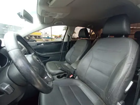VOLKSWAGEN Jetta 2.0 4P FLEX COMFORTLINE TIPTRONIC AUTOM�TICO, Foto 12