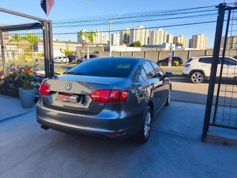 VOLKSWAGEN Jetta 2.0 4P COMFORTLINE FLEX, Foto 4