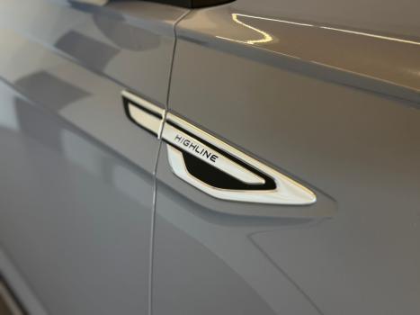 VOLKSWAGEN Nivus 1.0 4P FLEX 200 TSI HIGHLINE TURBO AUTOM�TICO, Foto 7