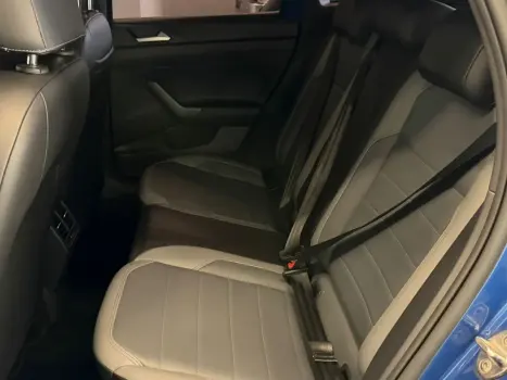 VOLKSWAGEN Nivus 1.0 4P FLEX 200 TSI HIGHLINE TURBO AUTOM�TICO, Foto 22