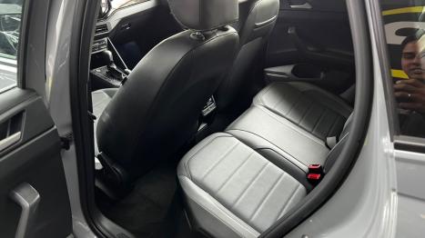 VOLKSWAGEN Nivus 1.0 4P FLEX 200 TSI HIGHLINE TURBO AUTOM�TICO, Foto 11