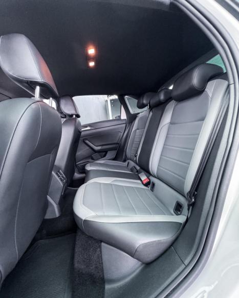 VOLKSWAGEN Nivus 1.0 4P FLEX 200 TSI HIGHLINE TURBO AUTOMÁTICO, Foto 10