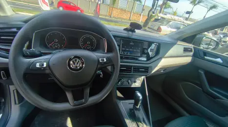 VOLKSWAGEN Polo Hatch 1.0 12V 4P 200 TSI COMFORTLINE, Foto 6