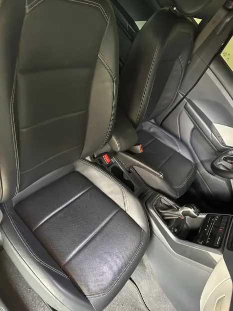 VOLKSWAGEN T-Cross 1.4 4P 250 TSI FLEX HIGHLINE AUTOM�TICO, Foto 11