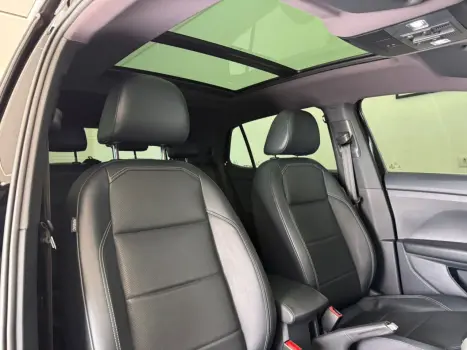 VOLKSWAGEN T-Cross 1.4 4P 250 TSI FLEX HIGHLINE AUTOM�TICO, Foto 4