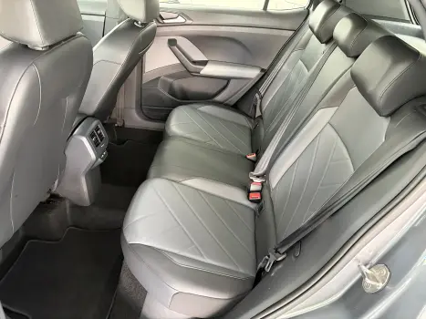 VOLKSWAGEN T-Cross 1.0 4P 200 TSI FLEX COMFORTLINE AUTOM�TICO, Foto 13