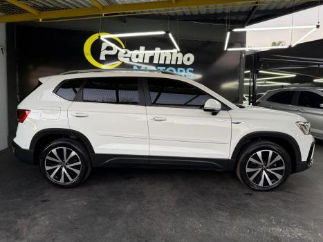 VOLKSWAGEN Taos 1.4 16V 4P FLEX 250 TSI HIGHLINE AUTOM�TICO, Foto 4