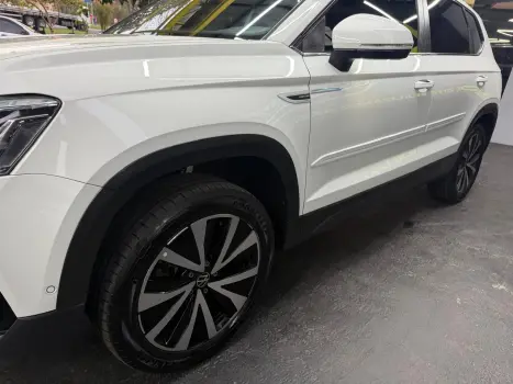 VOLKSWAGEN Taos 1.4 16V 4P FLEX 250 TSI HIGHLINE AUTOM�TICO, Foto 13